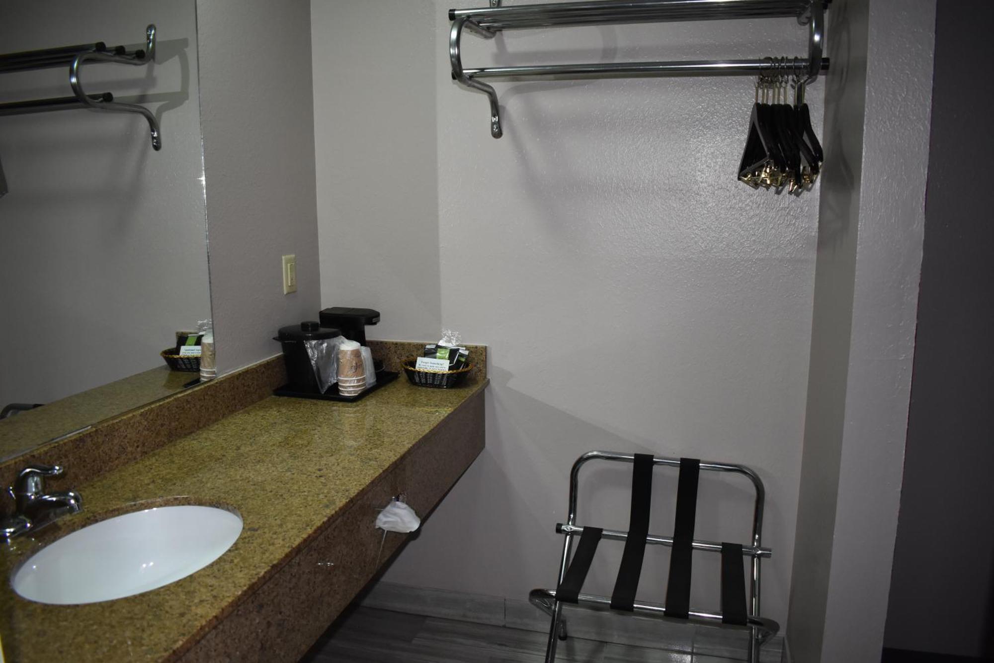 The Heritage Inn, Inc Huntingdon エクステリア 写真